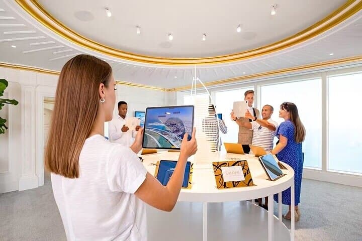 Inside Burj Al Arab Tour & Gold Cappuccino at UMA — Dubai Luxury Hotel Experience photo 3