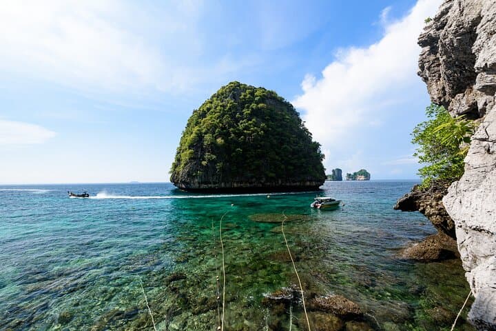 Speedboat Island Hopping to Phi Phi & Bamboo Island from Koh Lanta photo 6