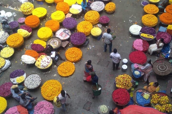 Bengaluru Markets Walking Tour: KR Market & Russell Market Food and Culture Trail photo 2