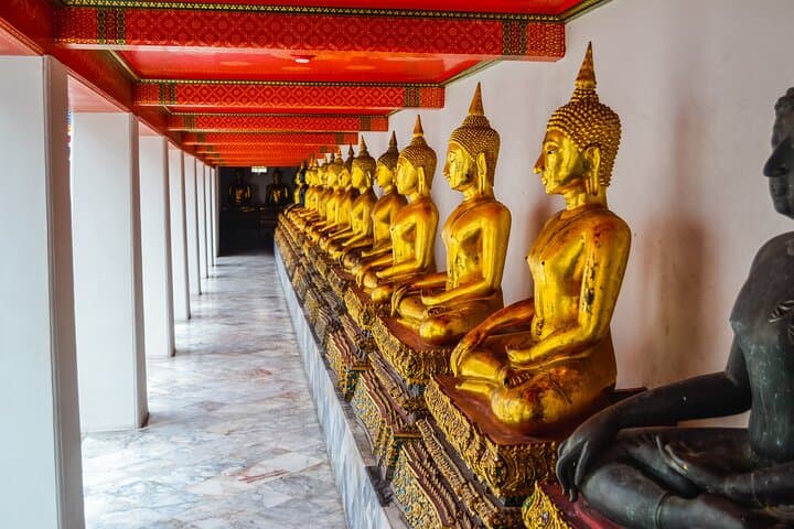 Kid-Friendly Bangkok Walking Tour: Sanam Luang, Temples & Amulet Market photo 6