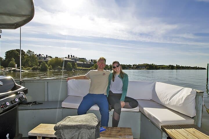 Helsinki Sauna & Sightseeing Cruise to Suomenlinna — Bathing, SUP and Harbor Views photo 4
