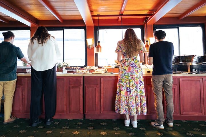 Holiday Brunch Cruise in Boston Harbor — Santa, Skyline & USS Constitution photo 5