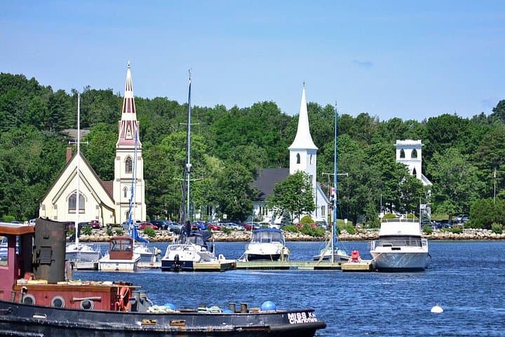 Peggy's Cove, Mahone Bay & Lunenburg: A 5‑Hour Coastal Drive from Halifax photo 3