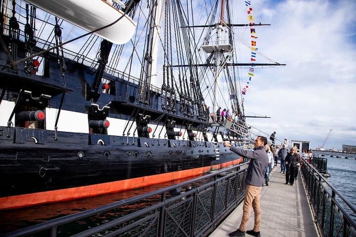Best Boston Small-Group Driving Tour with Harvard, Bunker Hill & Harbor Cruise photo 5