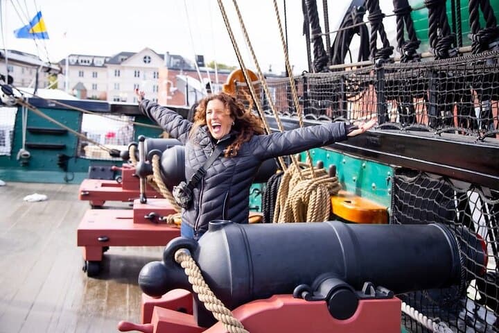 Best Boston Small-Group Driving Tour with Harvard, Bunker Hill & Harbor Cruise