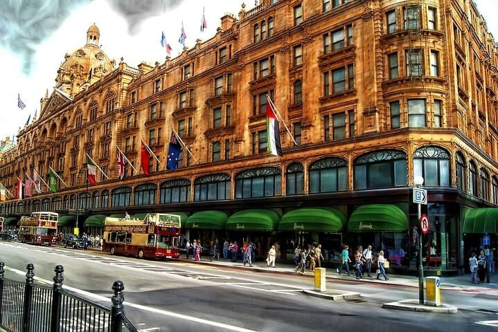 Private London Luxury Shopping Tour by Executive Car