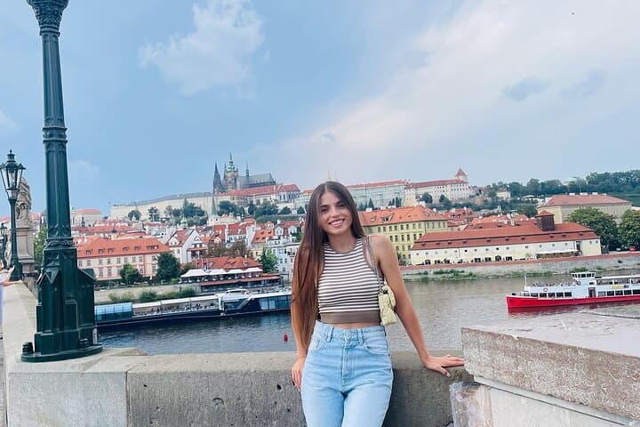Private 3-Hour Prague Walking Tour: Charles Bridge, Old Town & Jewish Quarter photo 1