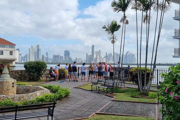 Panama City in Four Hours: Private Express Stopover to Miraflores Locks & Casco Viejo photo 1