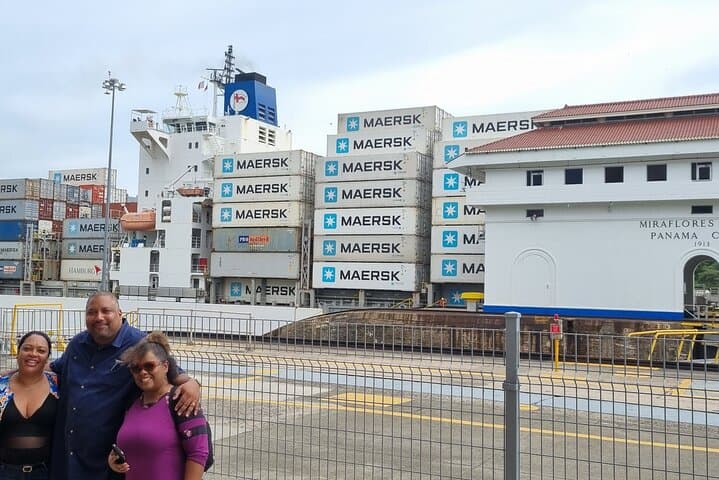 Panama City in Four Hours: Private Express Stopover to Miraflores Locks & Casco Viejo photo 3