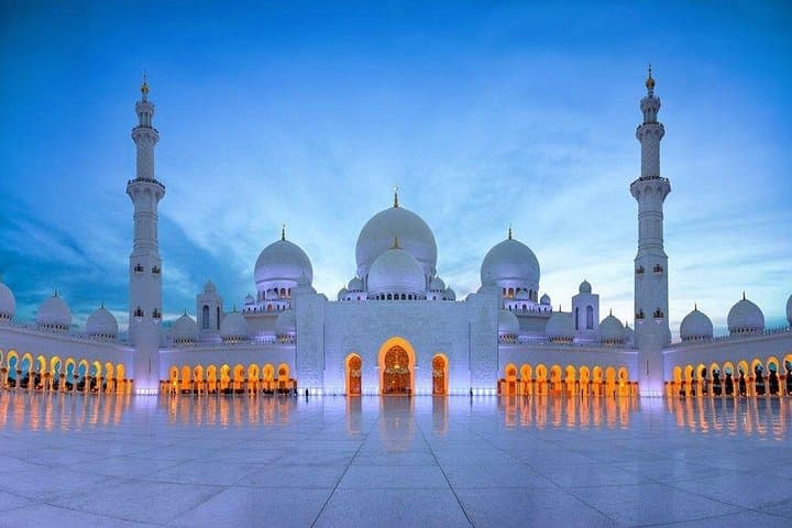 Abu Dhabi Half-Day City Tour — Sheikh Zayed Mosque, Emirates Palace & Heritage Market photo 3