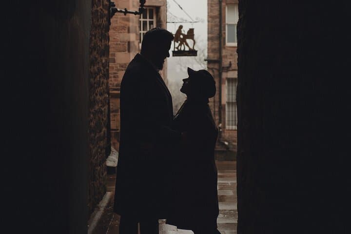 Edinburgh Romantic Photo Shoot: Private Couples Photography in Old Town photo 5