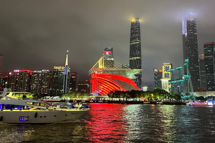 Private Guangzhou Pearl River Night Cruise: Canton Tower & City Lights