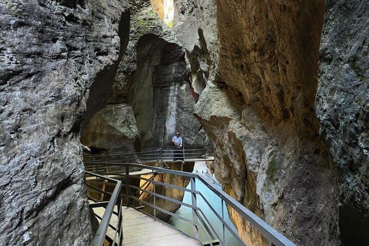Bernese Oberland Luxury Private Day Tour — Interlaken, Lauterbrunnen & Giessbach photo 3