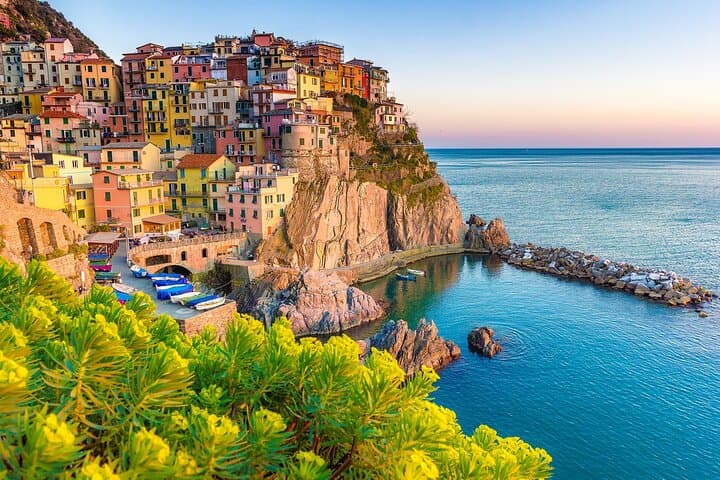 Private Cinque Terre Day Tour — Manarola, Vernazza, Riomaggiore & Monterosso photo 3