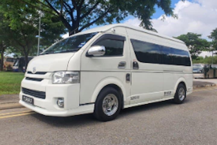 Private Transfer from Singapore to LEGOLAND Malaysia — Stress-Free Roundtrip Minibus photo 4
