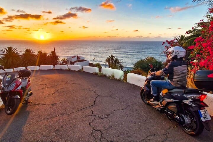 Teide Motorcycle Tour from Puerto de la Cruz — Ride Izaña, La Esperanza and Vilaflor photo 5