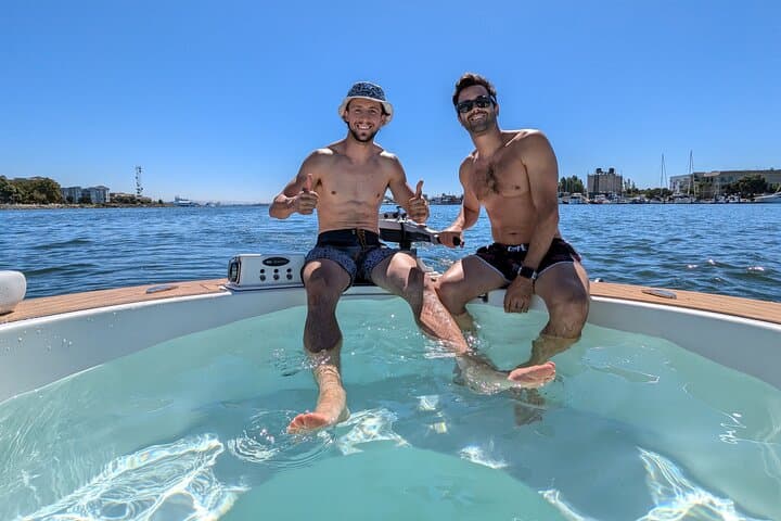 Cruise and Soak: Hot Tub Boat Rentals on the San Francisco Bay photo 2