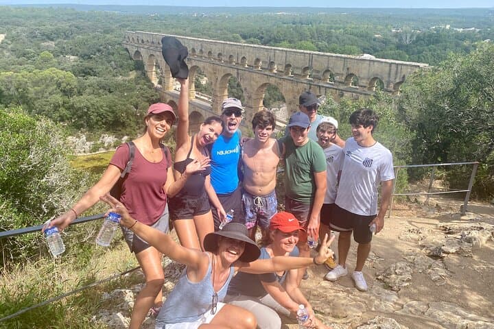 Pont du Gard: Walk Like a Roman — 8 km Aqueduct Hike & River Picnic