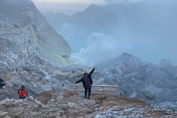 Mount Ijen Midnight Hike: See the Blue Fire and Sulfur Crater photo 2