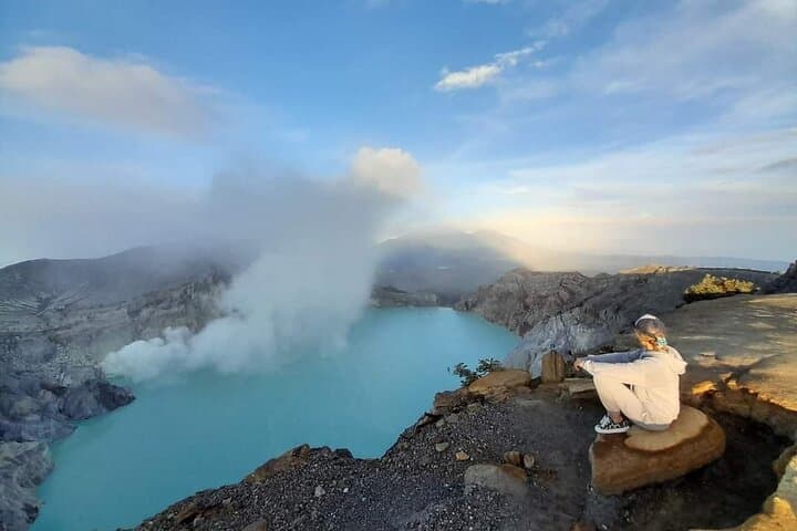 Mount Ijen Midnight Hike: See the Blue Fire and Sulfur Crater photo 5