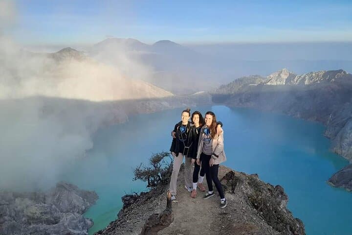 Mount Ijen Midnight Hike: See the Blue Fire and Sulfur Crater