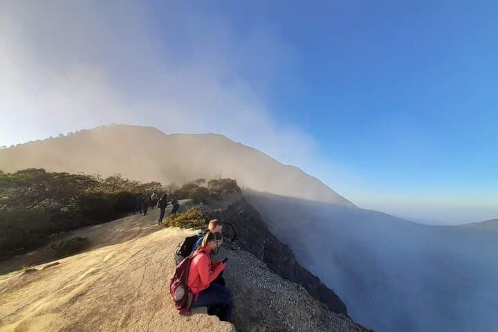 Mount Ijen Midnight Hike: See the Blue Fire and Sulfur Crater photo 4