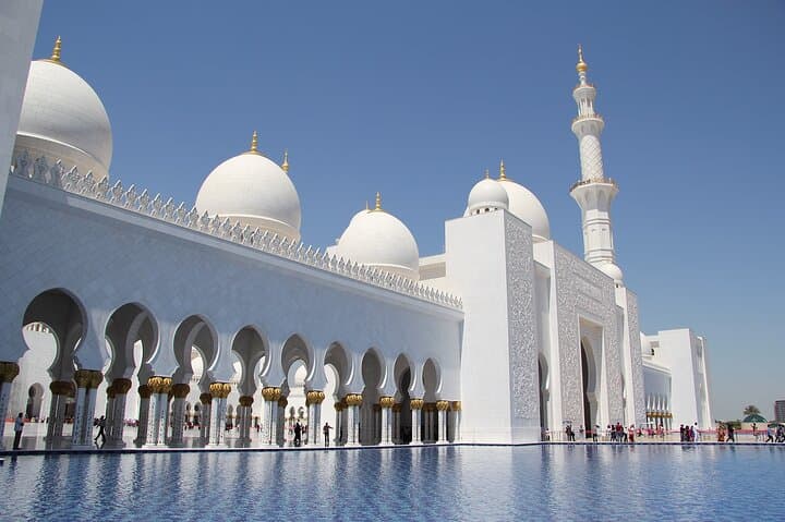 Abu Dhabi Full-Day Culture and Landmarks Tour from Dubai