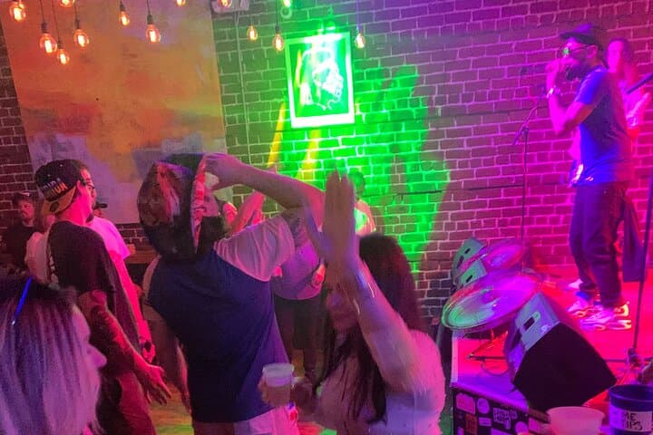 Savannah Private Pub Crawl: Ghosts, History & Nightlife Tour photo 5