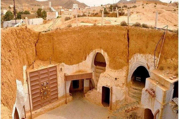 Southern Tunisia 2-Day Private Guided Desert Tour: Matmata, Tozeur & Oasis Escapes photo 3