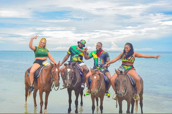 Ocho Rios Horseback Riding and Bamboo Rafting: 4-Hour Beach-to-River Experience photo 3