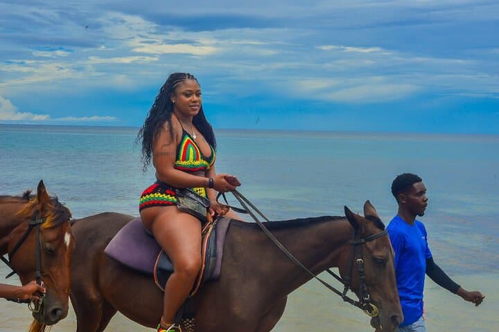 Ocho Rios Horseback Riding and Bamboo Rafting: 4-Hour Beach-to-River Experience photo 4