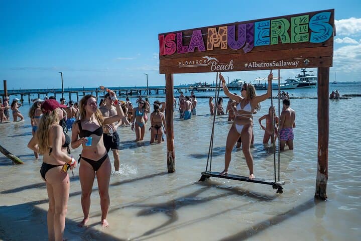 Catamaran to Isla Mujeres: Snorkel, Beach Club Lunch & Playa Norte Escape photo 5