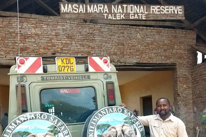 Maasai Mara and Great Rift Valley Lakes: A Four-Day Safari from Nairobi