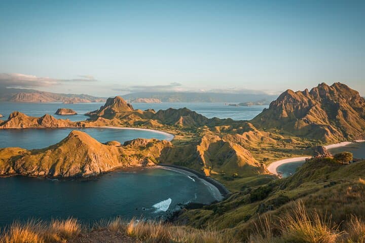 Full-Day Komodo Island Hopping: Padar, Dragons & Manta Snorkel from Labuan Bajo
