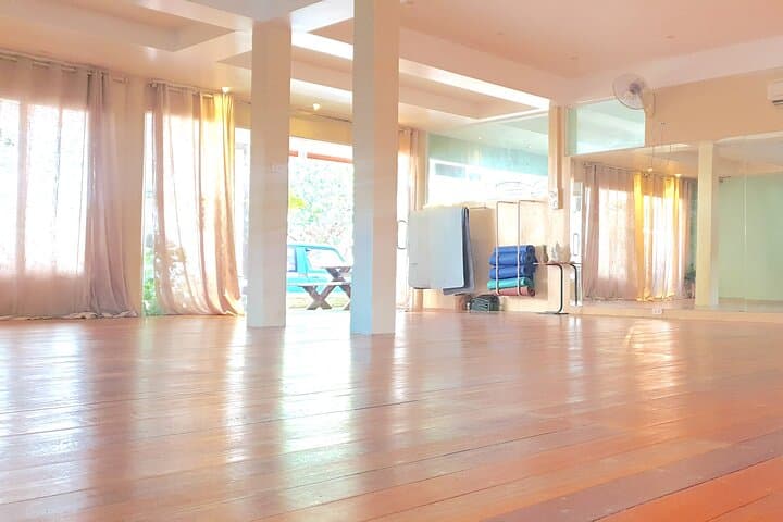 Koh Samui Yoga Workshop: Beginner Hips & Arm Balances in Fisherman's Village photo 4