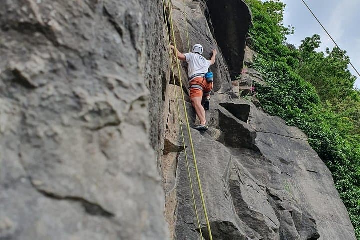 Climb Idleburger Buttress: Avon Gorge Rock Climbing Near Clifton Suspension Bridge photo 3