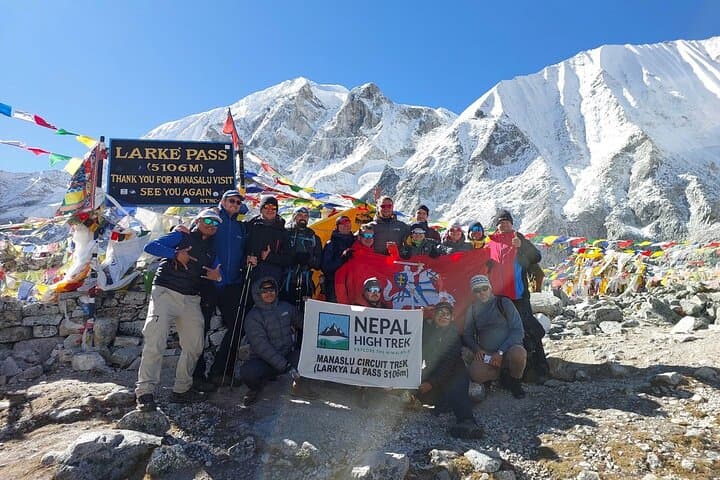 Manaslu Circuit Trek — Classic 10–15 Day High-Altitude Loop Around Mount Manaslu photo 2