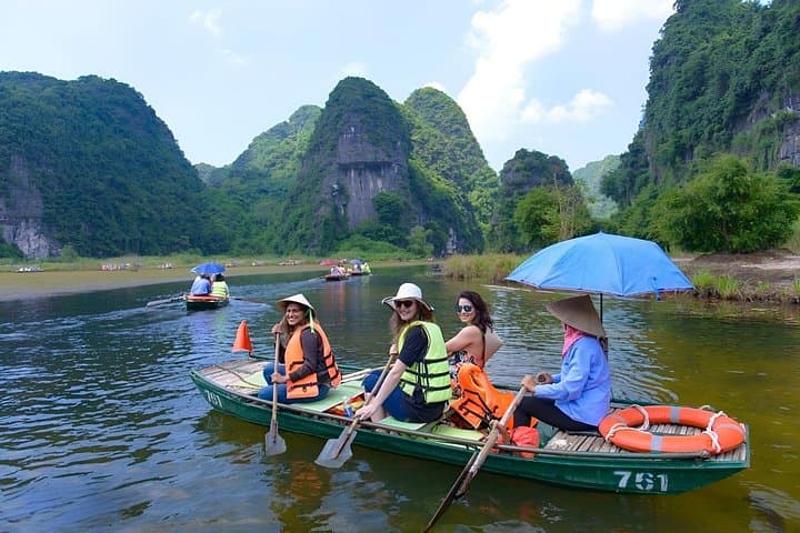 Ninh Binh Day Trip: Bai Dinh, Trang An & Hang Mua (Mua Cave) photo 3