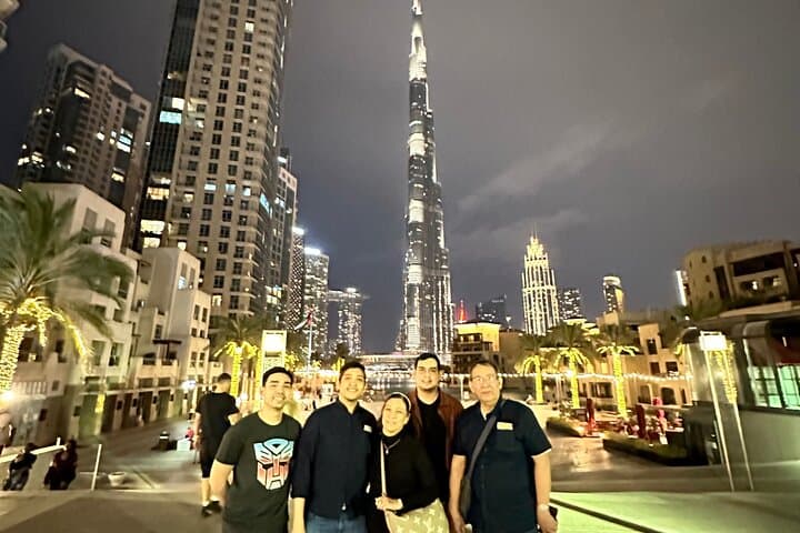 See Dubai From 828m: Burj Khalifa 'At The Top' Experience & Dubai Mall Visit