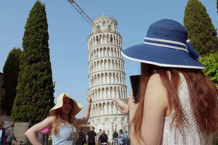 Private Day Tour: Pisa & Lucca with Pastry Tasting from Florence photo 3