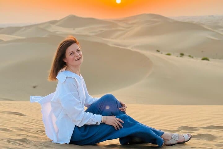 Evening Abu Dhabi Desert Safari: Dune Bashing, Camel Rides & Live BBQ