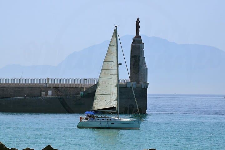 Sail, Snorkel & Tapas: 3-Hour Tarifa Coastal Escape