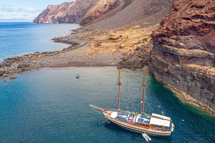 Desert Islands Boat Trip from Funchal — Day Cruise to Ilhas Desertas photo 1