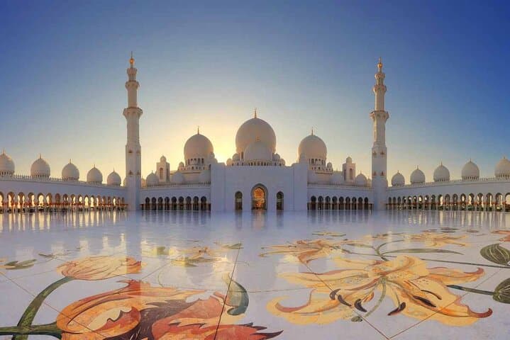 Abu Dhabi Private City Tour: Sheikh Zayed, Corniche & Cultural Highlights