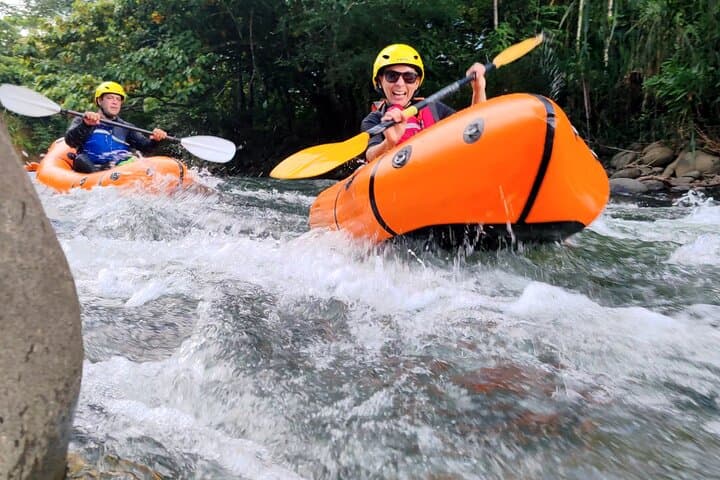 Packraft Rio Tres Amigos: La Fortuna Class II River Journey photo 3