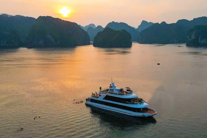 Lan Ha Bay Sunset Cruise: Luxury Evening Cruise, Kayaking & Floating Village Visit