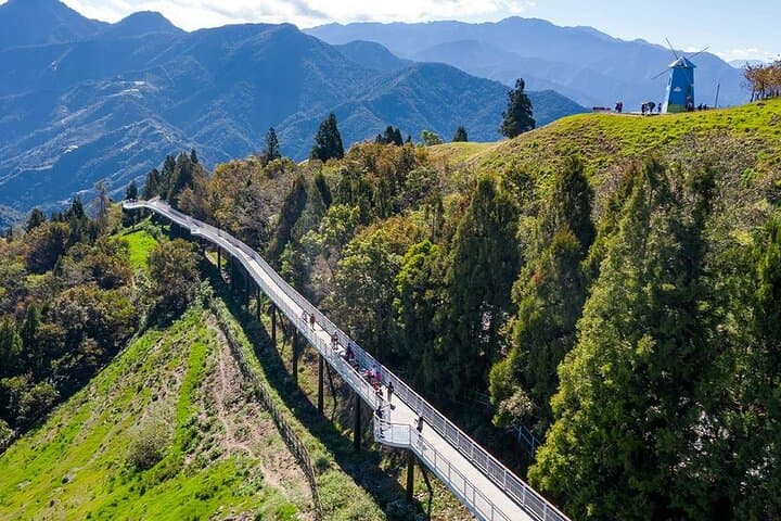 Highland Escape: Qingjing Farm and Puli Day Tour from Taichung photo 4