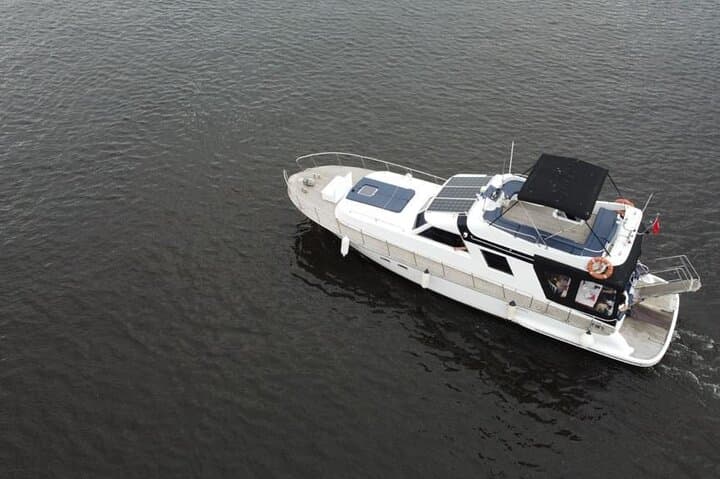 Private Luxury Yacht on the Bosphorus — 14m Bosphorus Cruise in Istanbul photo 3