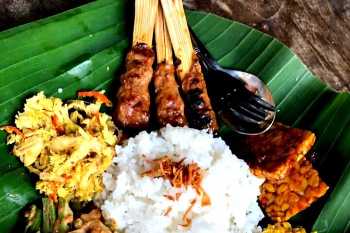 Ubud Jungle Trekking: Banyumala Twin Falls & Pucak Manik Full-Day Trek photo 3