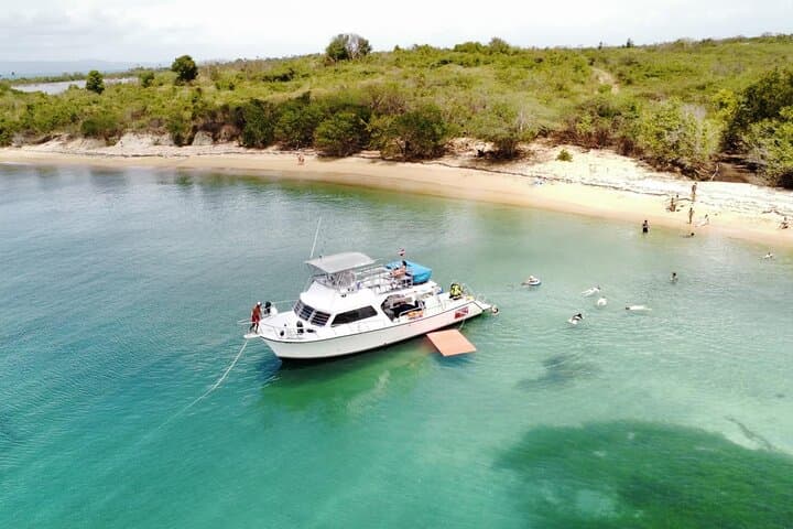 Private Charter to Icacos Island: Snorkel and Beach Day from Fajardo
